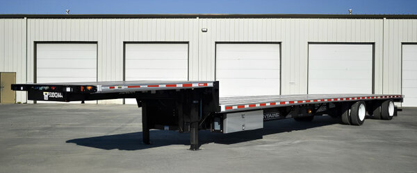 Step deck trailer freight opportunities for owner operators
